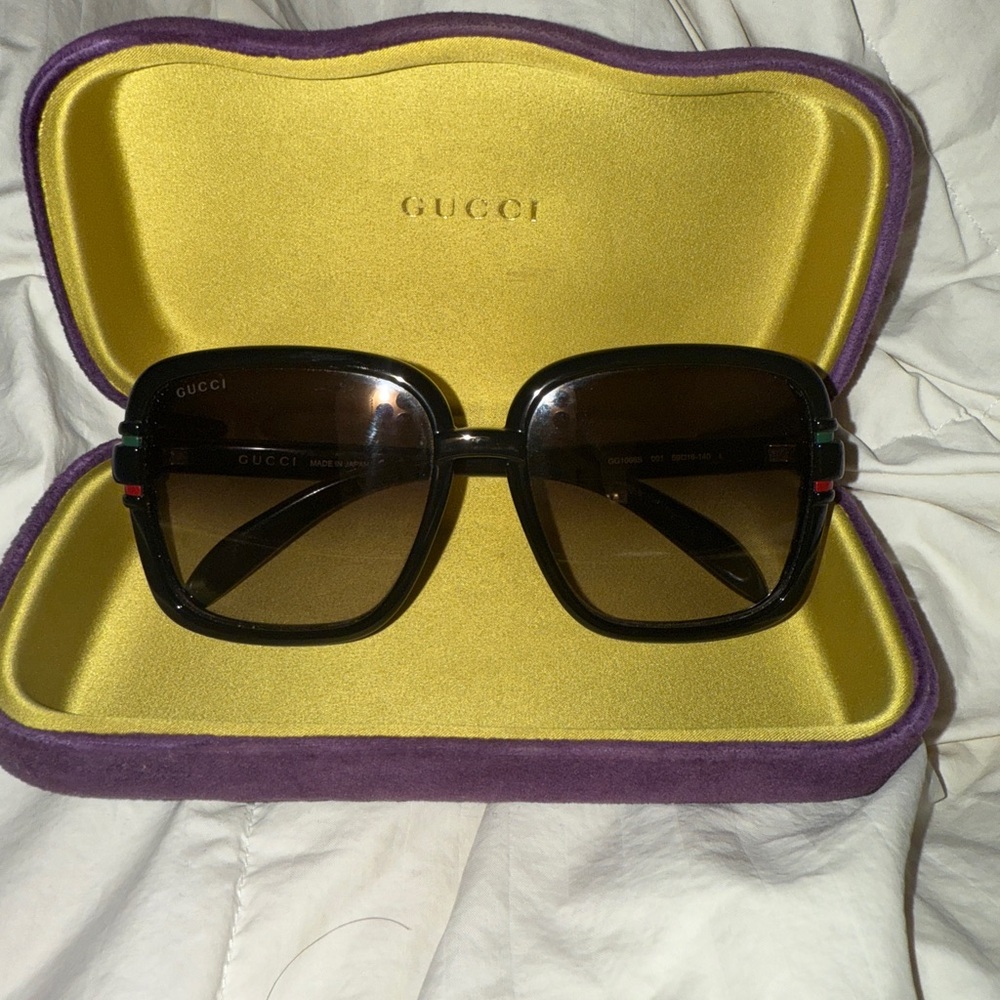 Gucci Black Oversized Sunglasses with Gradient Lenses